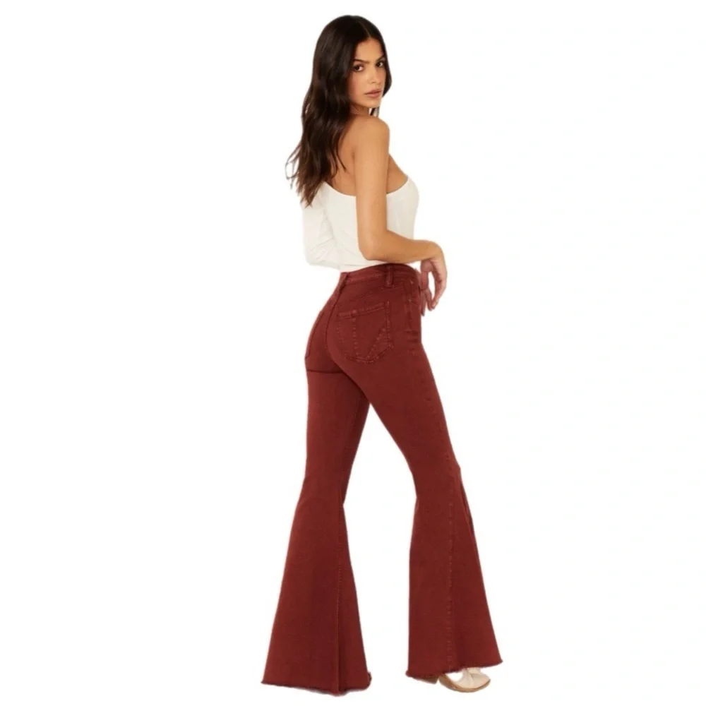 NWOT Shyanne High Rise Stretch Super Flare Jeans in Brick Red Size 26 - Picture 4 of 12
